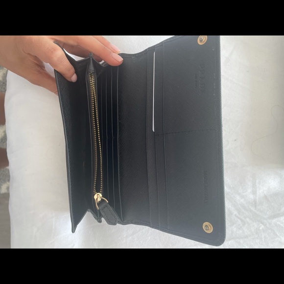 Prada wallet - Picture 3 of 6